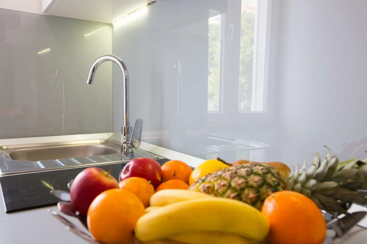 Studios & Apartments Porto Задар