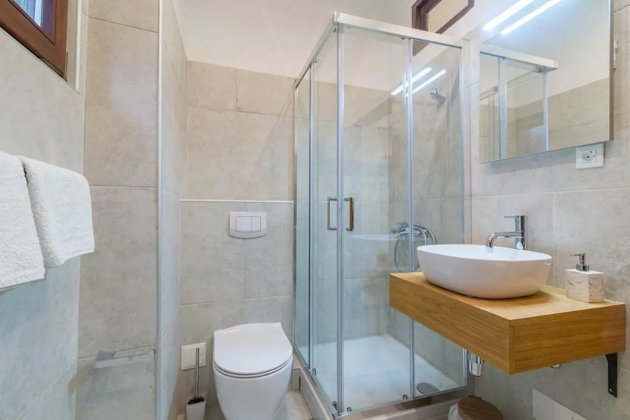 Studios & Apartments Porto Задар