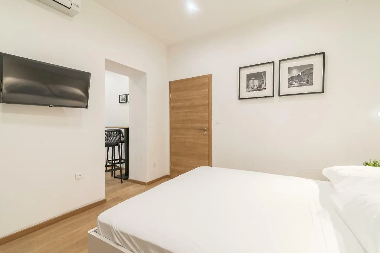Studios & Apartments Porto Zadar
