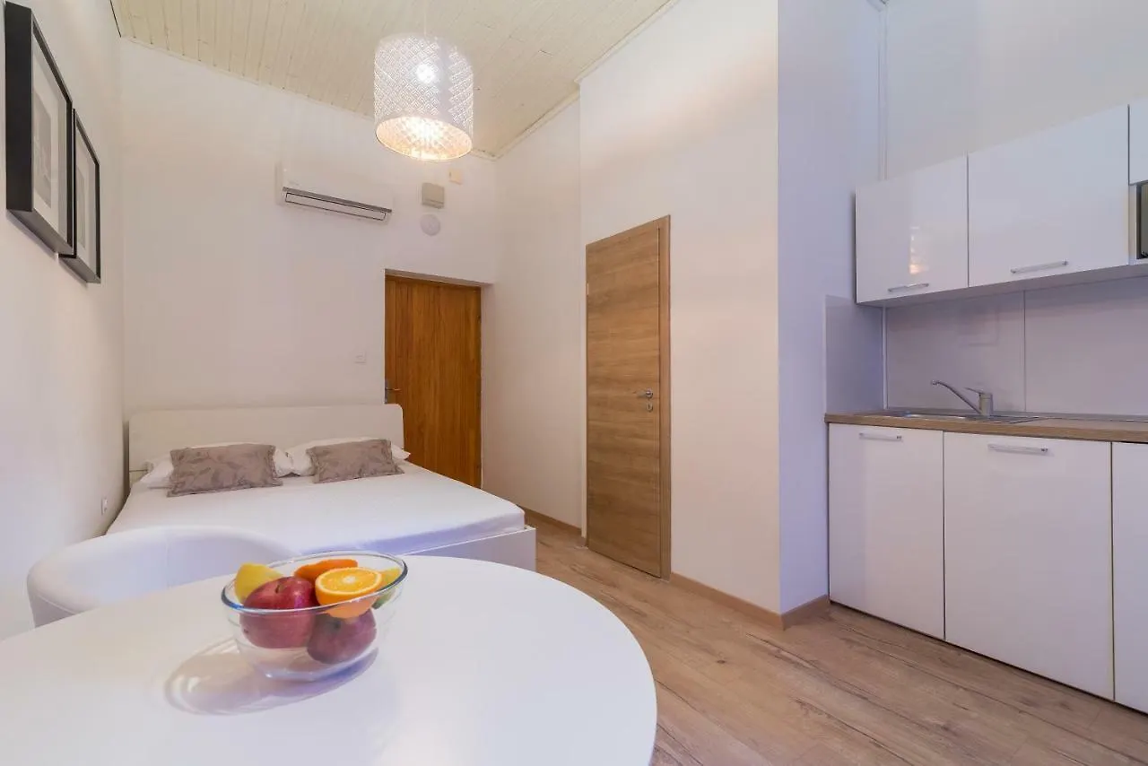 Studios & Apartments Porto Zadar