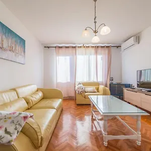 Miss Violet Apartamento